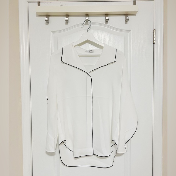 White Babaton blouse. - Picture 2 of 3